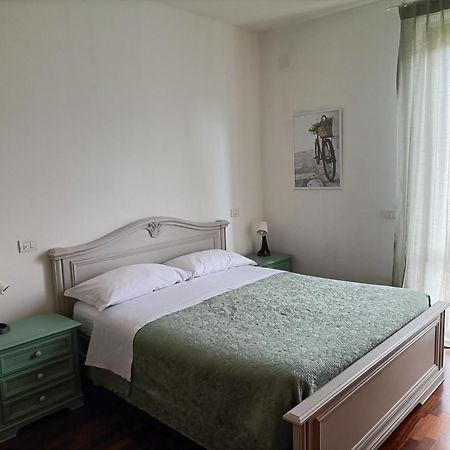 Casa Emilia - Appartamento Per Vacanze - Foligno Exterior foto