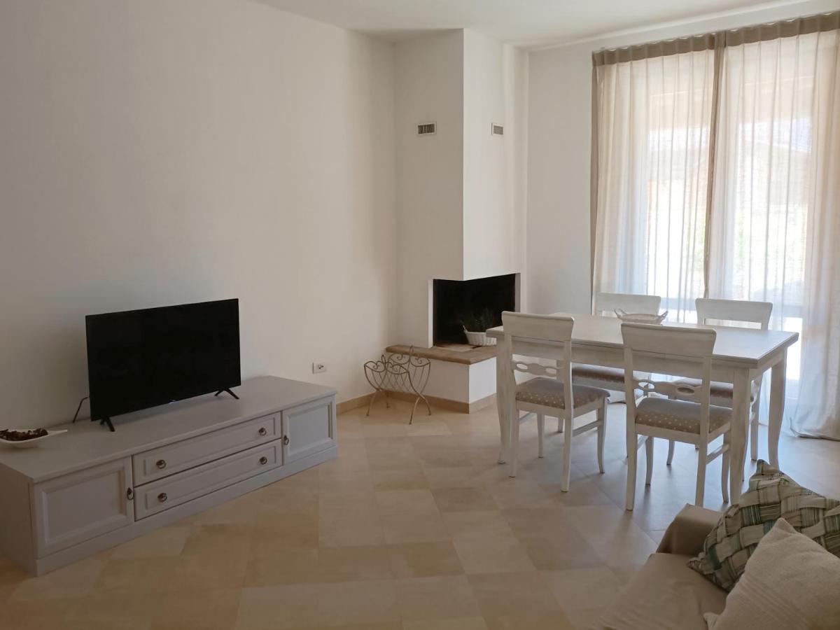 Casa Emilia - Appartamento Per Vacanze - Foligno Exterior foto